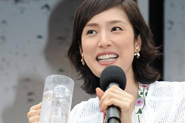 天海祐希 あひる口をする女性は バッカじゃないの と語る 17年1月30日 エキサイトニュース