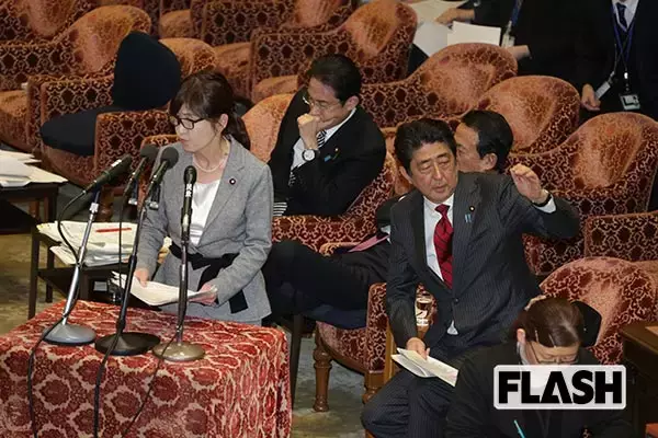 「稲田朋美」安倍総理の助け舟にふくれっ面でイライラMAX