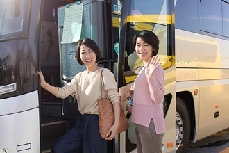心置きなく盛り上がれると話題「女性限定バスツアー」の魅力