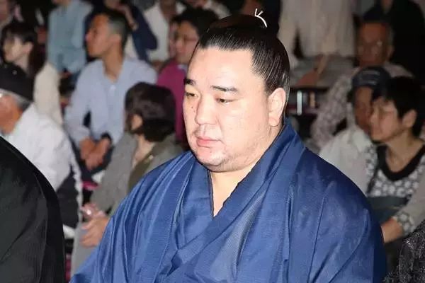 日馬富士　コーチ就任で角界残留も“給料ゼロ”の厳しい現実