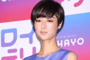 シシド カフカ ファーストクラス 女優の意外な姿に 次は大河 と期待 14年10月22日 エキサイトニュース 2 2