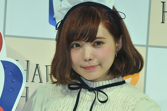 益若つばさの写真に怪奇現象 また私脚ない 自作自演を疑うファンも 17年10月27日 エキサイトニュース