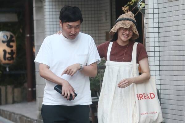 蒼井優 肩を組んでそば屋デート 妊娠までの山里亮太とのラブラブ支え合い現場 22年2月12日 エキサイトニュース