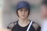 「《自宅周辺に多くのマスコミが》米倉涼子　歴代マネたちも「何も知らない」“パートナー”と決別で完全孤立した今」の画像1