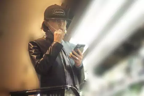 《ガサ入れ報道から2カ月》米倉涼子　主演映画は予定通り配信も…関係者が苦悩する「もう一つの問題」