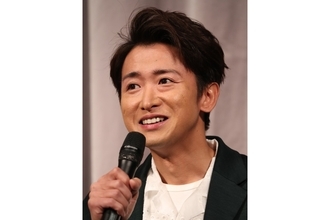 《左腕のタトゥーも堂々と公開》大野智　“アイドル業”に違和感…ファンだけに明かしていた「密かな本音」