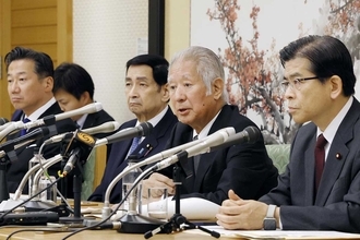 《男子が生まれなかったら》悠仁さま　次世代唯一の男性皇族にかかる期待とご負担…「養子案」に潜む“本質的な欠陥”