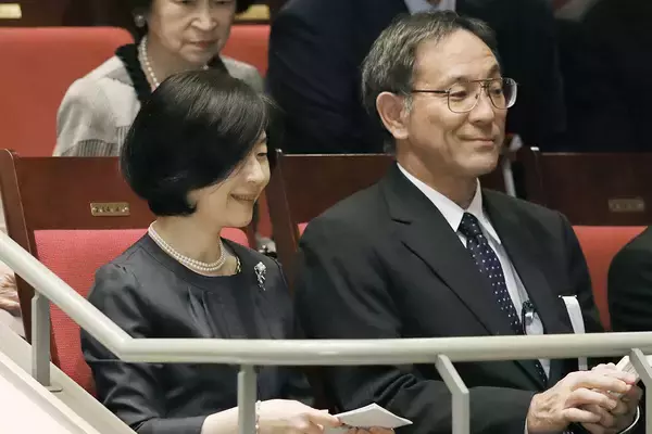 黒田清子さんを支える夫・慶樹さんの“皇室に迷惑をかけない”サラリーマン生活…昇進にも消極的な堅実さ