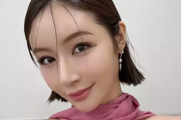 《日本を出国している》1.5億円脱税疑惑のママインフルエンサー宮崎麗果氏　刑事告発前に起きていた“家族の異変”