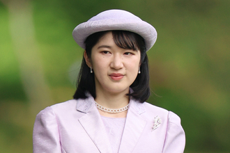《年齢が近い男系男子を》愛子さま「養子は15歳以上」案にすける保守派の“露骨すぎる政略婚願望”