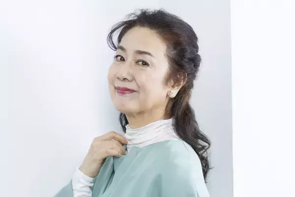 「食事に出かけるボーイフレンドは色々な世代にいます」名取裕子“2時間ドラマの女王”が明かした「おひとりさまを貫く理由」
