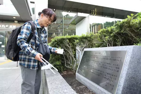 「あの日以来、乗ることができません」シンドラー社製エレベーター事故で16歳長男を失ってから20年…階段を上り続ける74歳母の“消えぬ問い”
