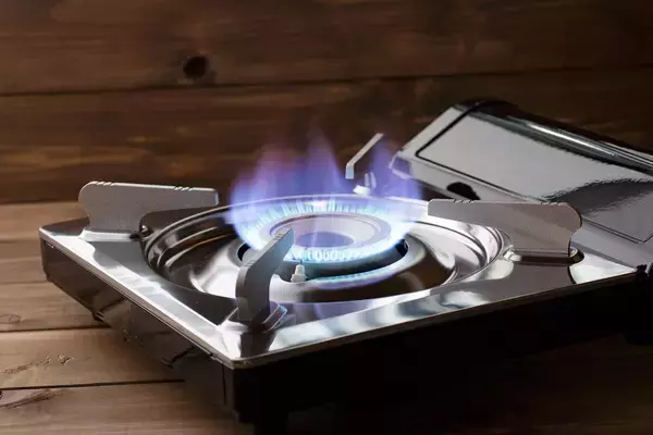 カセットコンロで爆発死の危険　秋冬に気を付けたい間違った使い方8