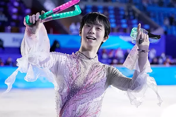 羽生結弦の可愛い過ぎズッコケ姿 今季最後の11スマイル 21年4月24日 エキサイトニュース