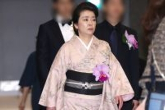 《障子を蹴っ飛ばすことも》岸本加世子　実父の次は継父を在宅で…連続介護10年奮闘にあった「最愛実母への後悔」