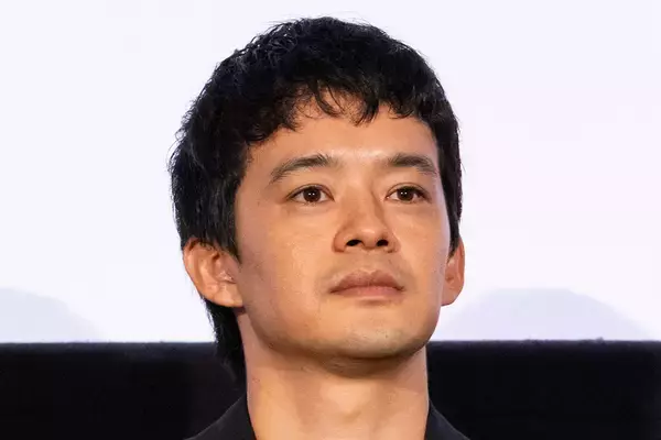 池松壮亮　“名誉棄損で係争中”のNHK主演ドラマが映画化へ…原告遺族は“告発本”も準備の泥沼展開