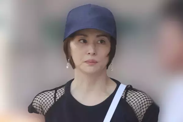 《担当者は「わかりません」と困惑》米倉涼子　アルゼンチン人恋人に“トンズラ疑惑”浮上…書類送検前に起きていた「異変」