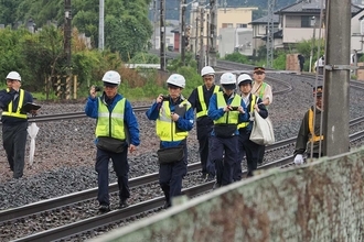東武鉄道特急『スペーシアX』にはねられ除草中の作業員4人死亡事故　鉄道ジャーナリストが分析する事故の“本当の原因”とは