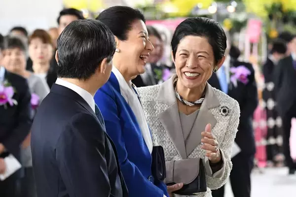 雅子さま “ご成婚の恩人”の悲しみに寄り添われ…久子さまとの交流35年秘話