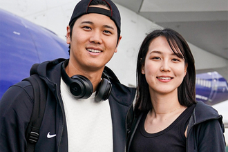 「エレガントで素敵」真美子さん　MLBディナー会で話題の“大胆”ドレスの「ブランドとお値段」