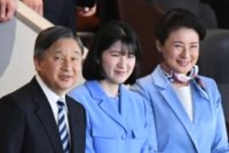 「知性的すぎる」愛子さま　WBC初ご観戦での“貴重なメガネ姿”に感激続々…試合中には技術面のご質問も