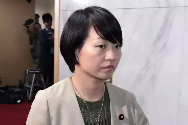 「日本人アカウントではない？」自民・鈴木貴子氏の“不適切投稿”に「あまりに短絡的」批判相次ぐ