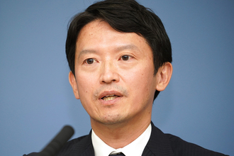 「同じ穴のムジナ」相生市長　批判していた斎藤前知事と同じ“机叩き恫喝”で相次ぐドン引きの声