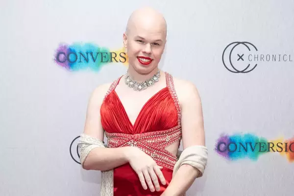 核廃棄物担当の政府高官が空港でスーツケースを繰り返し盗み解雇