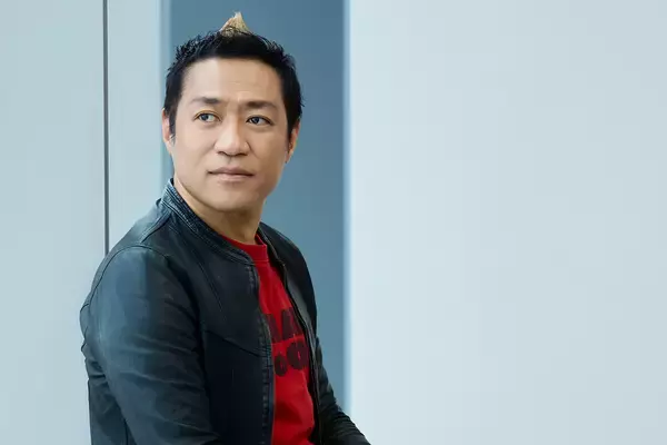 「共同便所のボロアパートで同棲」はなわ　借金まみれにも… “いい夫婦”選出までの激動の“結婚生活25年”