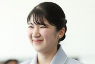 《小豆色とクリーム色がお好み》愛子さま　初の外国公式訪問を彩った“ラオスファッション”全11着をプレイバック