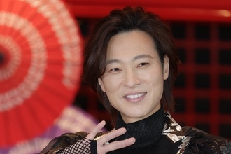 「泣く泣く不選出に」10年連続出場の山内惠介がまさかの『紅白』落選…NHK関係者明かす“方針変更”