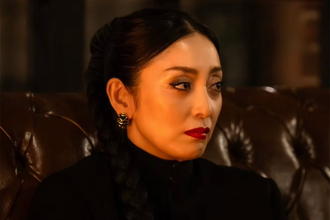 『VIVANT』“謎の美女”役で話題の美人女優　夫は誰もが知る“超有名俳優”でSNS騒然…私生活では服を選ぶ“ラブラブ”ぶり