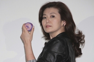 《ディナーショー開催場所も同じ》南野陽子　ツアー即完売の再ブレイク！デビュー40周年で強める「松田聖子からの影響」