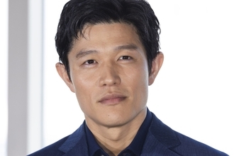 「知性と想像力を感じた」鈴木亮平『TOKYO MER』公開延期報告での“英訳に追記した一文”に称賛の声