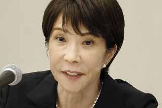 「どうかしてる」芥川賞作家　高市首相が被爆者団体との面会で見せた“表情”を疑問視…歴代首相と大差なしも“PV風”視察動画から止まぬ炎上