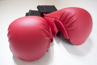 「岡田准一はショットガンで一発」KAT-TUN上田竜也が綴った“ジャニーズの倒し方”キンプリ平野は？