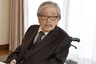 筒井康隆（92）転倒で頸椎損傷し夫婦で老人ホーム入居…お見合い30回で出会った「82歳妻との半生」