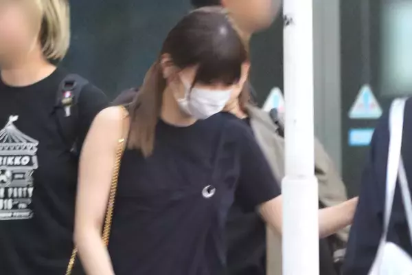 《竹野内豊との破局から8年》朝ドラ女優（38）念願の熱愛報道にファン歓喜…本誌がキャッチしていた“傷心”カラオケ