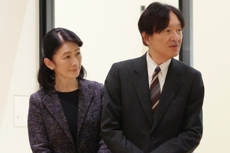 《宮内庁内でも驚きの声が》紀子さま　“突然”の夫婦リンクコーデでアピールされた“ご家族の円満”