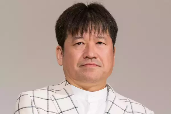 「当てつけに見える」の声も…佐藤二朗　背後に橋本愛がいるなか「触ってほしい」と共演俳優に呼びかけ…賛否呼ぶハラスメント騒動後の“現場動画”