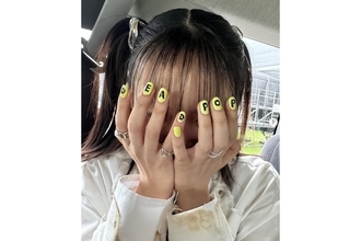 「容姿がだいぶ変わった」国民的女性シンガー（25）　加速する“ギャル化”に一部で困惑の声→相方は“タトゥー全開”で不安視される「紅白出演の可否」