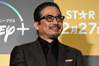《ビデオメッセージもナシ》真田広之　古巣JAC“最初で最後の同窓会”に姿を見せなかった「理由」