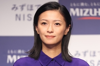榮倉奈々　12年ぶり連ドラ主演に復帰！決断のカゲにあった賀来賢人との“夫婦のルール”