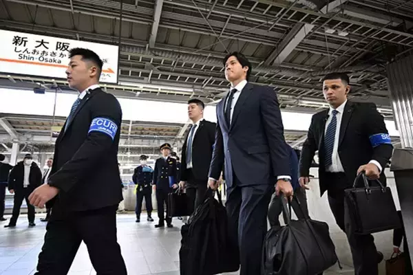 《数百人のファンに囲まれ…》大谷翔平　WBC移動を守るSPが大量出動！警護にかかった「圧倒的な費用」