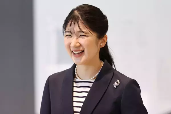 「真似したくなる」愛子さま　佐賀ご訪問で着用し称賛浴びたブローチの“ブランドとお値段”
