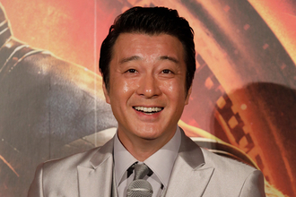 「別人みたい」加藤浩次　“おしゃれすぎる私服”が話題…ネットでは“おじさんパーカー”に次ぐ中年男性のおしゃれ論争勃発