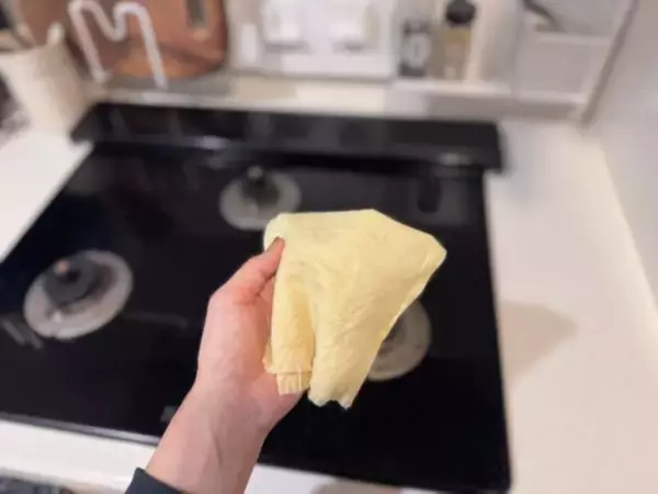 「「1枚でここまで？」無印の“やぶれないキッチンシート”が優秀すぎ。家事が激減、もうキッチンペーパーに戻れない」の画像