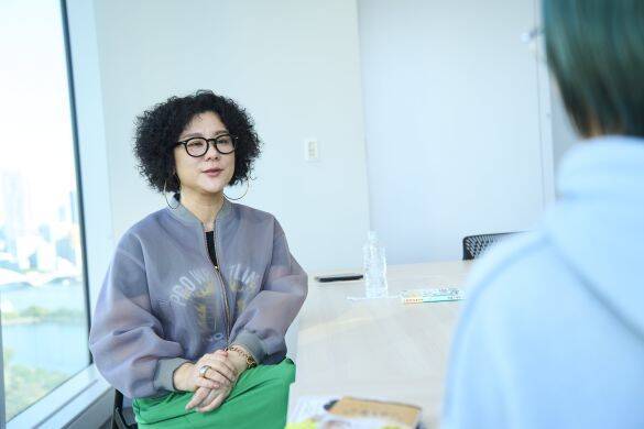 「スピリチュアルは現世で楽して得したい人がやっている」スピに対する私たちのスタンス｜ジェーン・スー×角由紀子