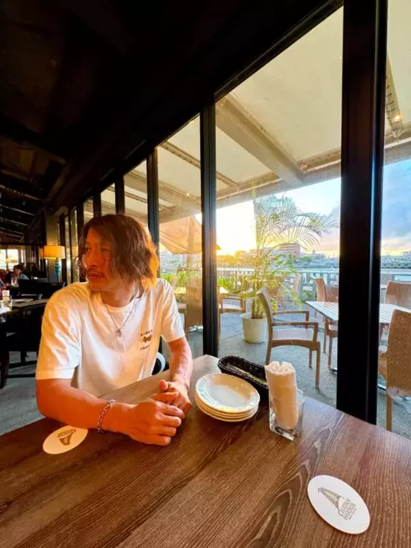 「“還暦のイケオジ”に聞く「60歳を最高にカッコよく」生きる方法。忙しい日々でも見失わない、若さのアップデート術」の画像