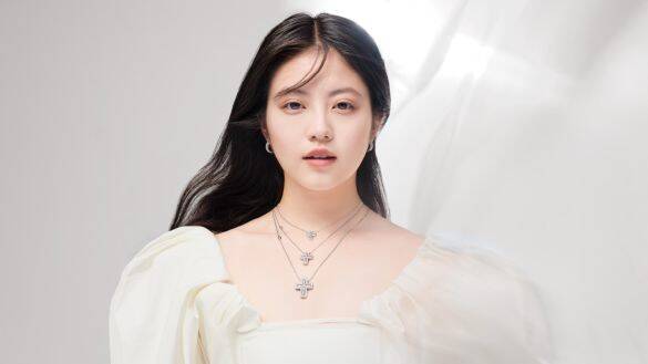 CM15社、紅白司会、世界陸上…橋本環奈を猛追する「福岡のライバル」。12年越しに起きた“逆転劇”の正体